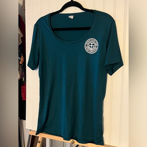 Hemingway Distillery Souvenir Shirt. Papa’s Pilar. Key West Distillery. - Picture 3 of 9